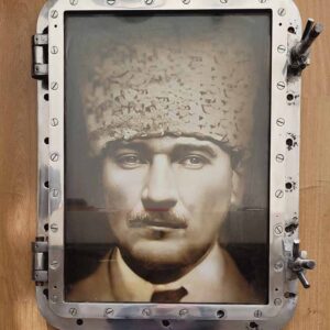 ALÜMİNYUM LUMBUZ İÇİNE ATATÜRK PORTRESİ