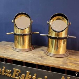 PUSULA AYNASINDAN GECE LAMBASI