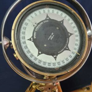 TRİPOD ÜZERİNDE SPERRY CAYRO PUSULA PUSULA