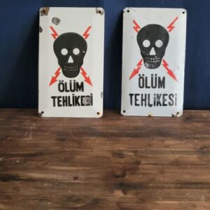 ÖLÜM TEHLİKESİ ÇİNKO ÜZERİ EMAYE KAPLI PLAKET