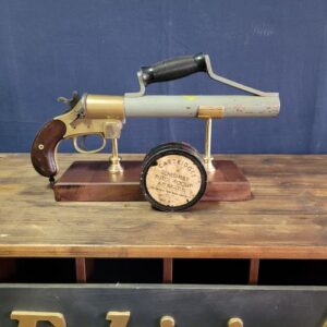 Schermully Pistol Rocket Apparatus