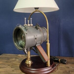 Rus Aldis Lambasından Abajur