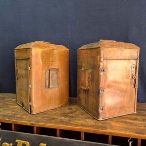 Sancak ve İskele Bakır Borda Fenerleri