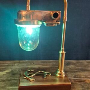 Koridor Aydınlatma Lambasından Masaüstü Mavi Işıklı Lamba