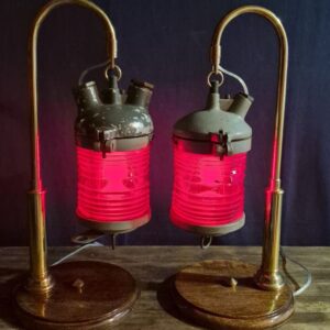 Sovyet Tipi Denizaltı Feneri